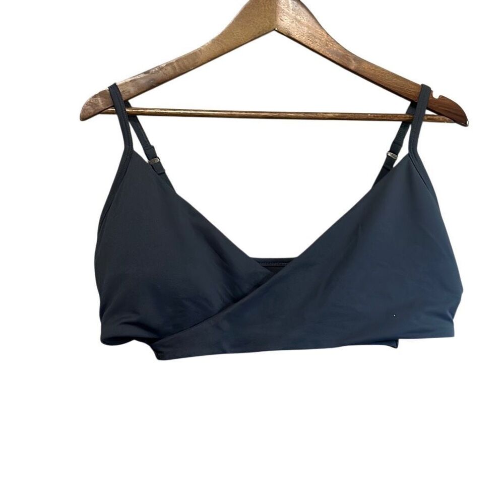 Fabletics Black Wrap Front Adjustable Strap Bralette‎ Top